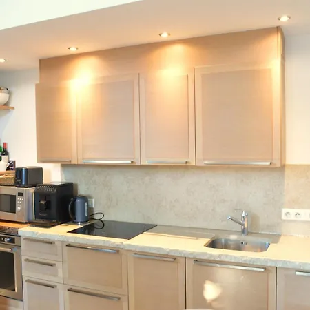 Charming Center And Beaches Apartment *